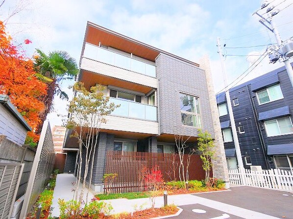 アトリエール北六番丁の物件外観写真